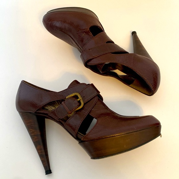 Stuart Weitzman Chocolate Brown Booties/Shoes - size 7 - Picture 2 of 11